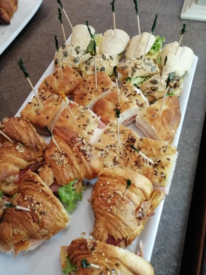 California Pastry Hotel Τσέρβια Εξωτερικό φωτογραφία