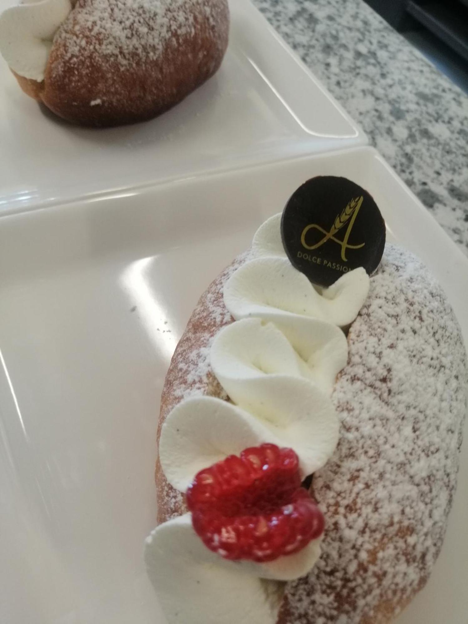 California Pastry Hotel Τσέρβια Εξωτερικό φωτογραφία