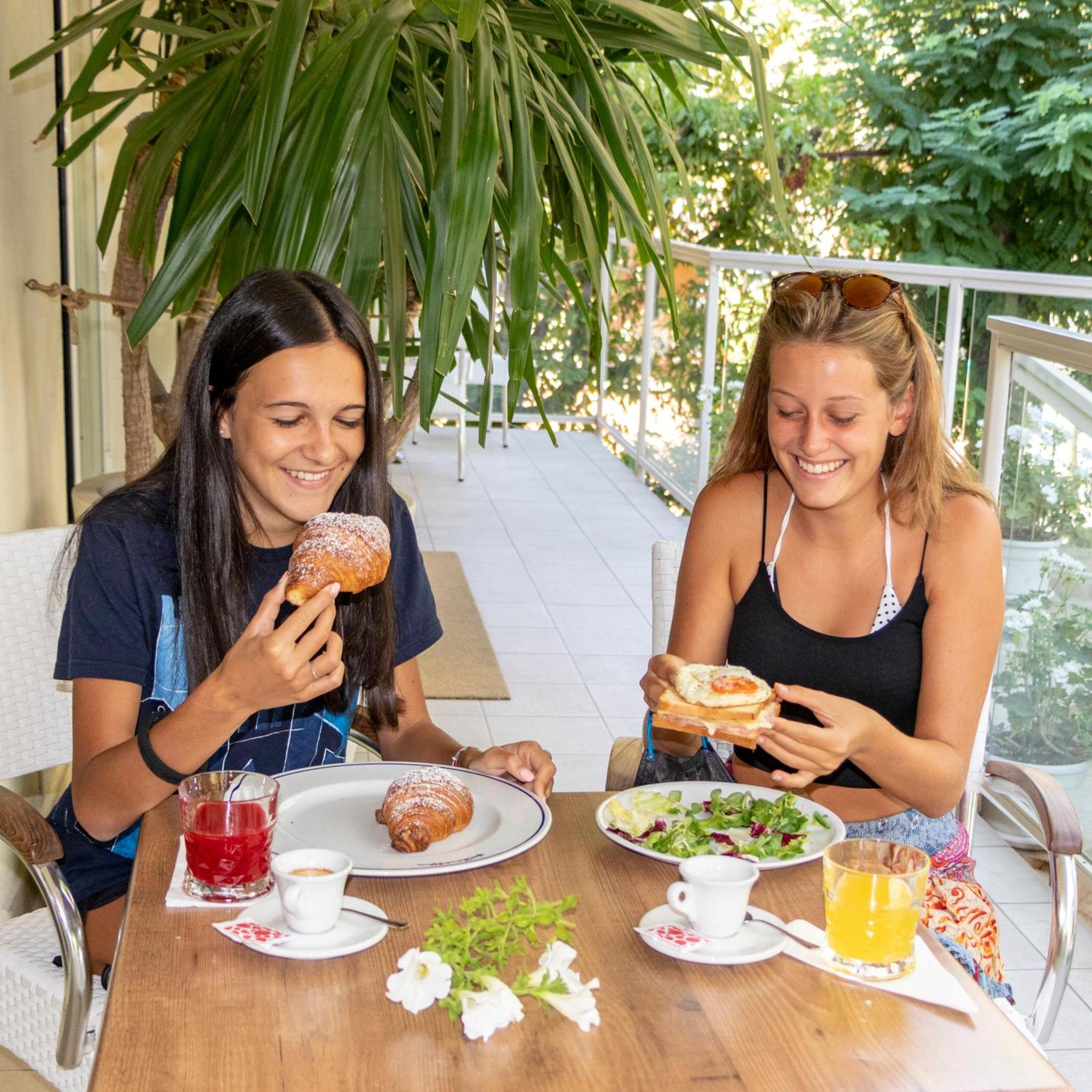 California Pastry Hotel Τσέρβια Εξωτερικό φωτογραφία